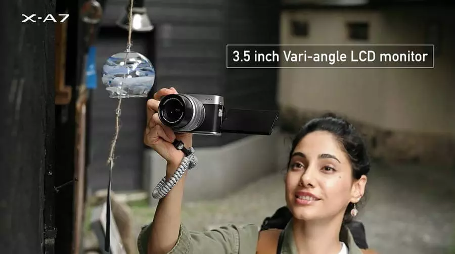 Fujifilm X-A7 จอทัชสกรีน เซลฟี่ได้ แบบพับด้านข้าง (Vari-angle LCD)