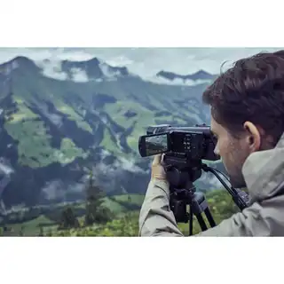 Sony FDR-AX700 4K Camcorder