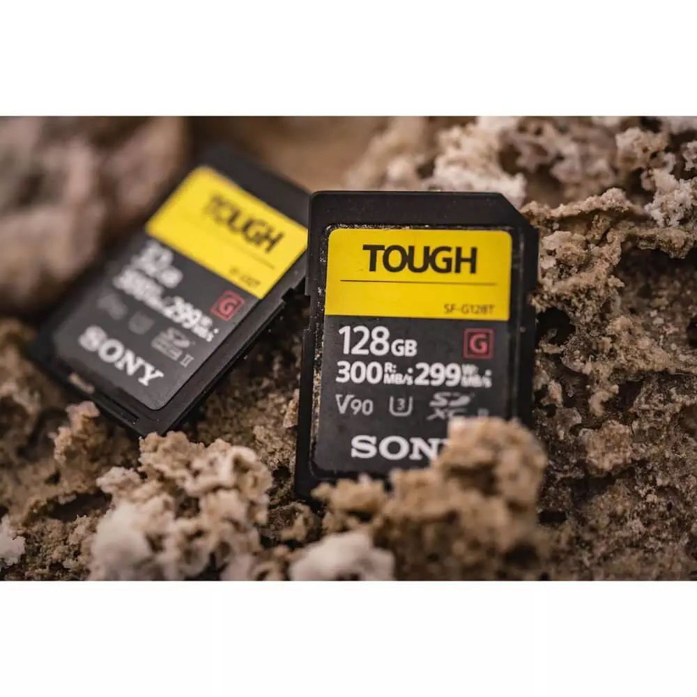 Sony G-Tough Series SDXC 128GB UHS-II U3 V90 : R300/W299 SF-G128T
